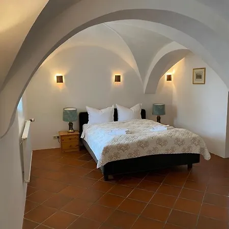 Wohnen Auf Dem Schloss Panzió Neuburg an der Kammel